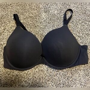 SKIMS Black Seamless Lightly Padded Bra